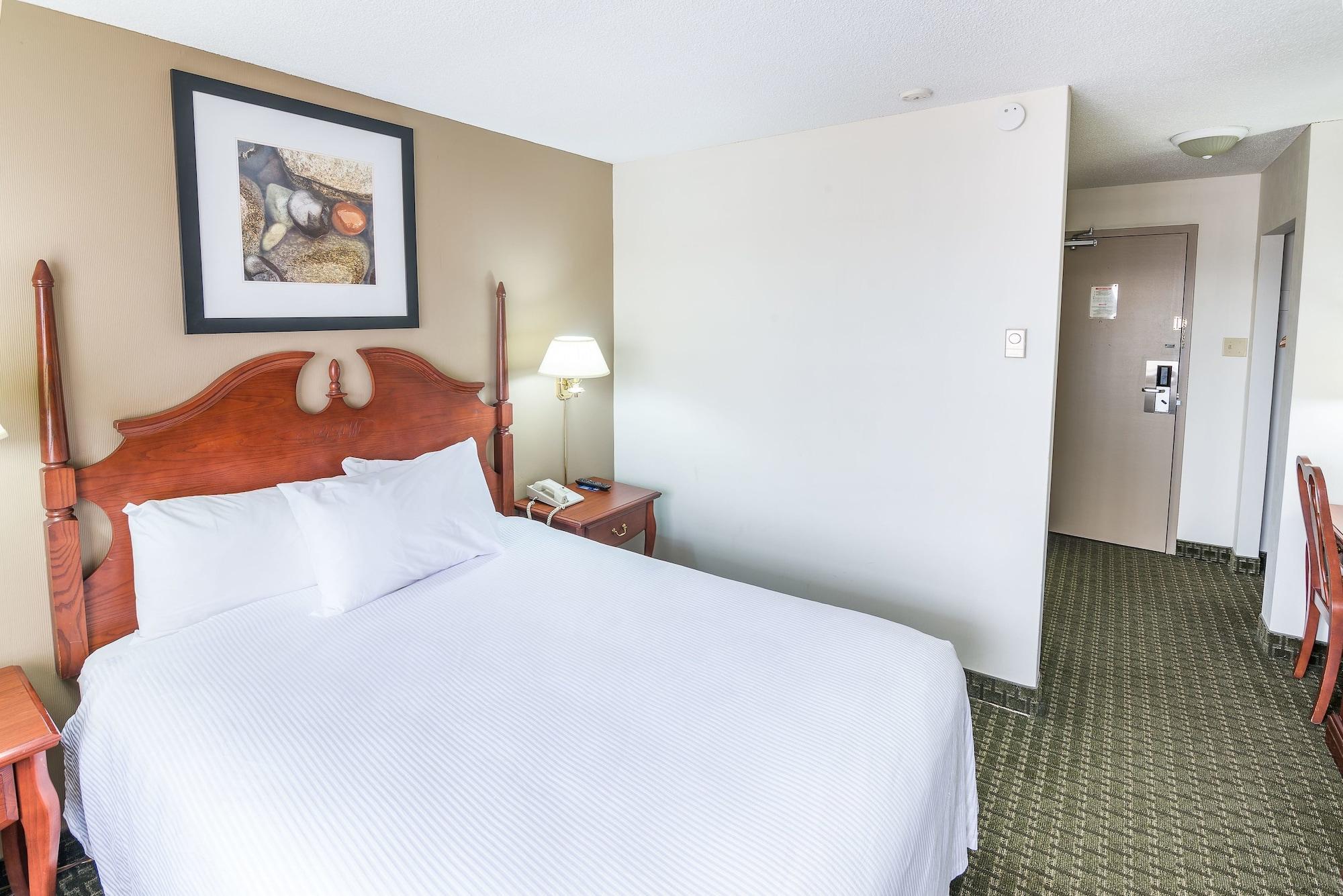 Ramada By Wyndham Thunder Bay Airlane Hotel Exteriör bild