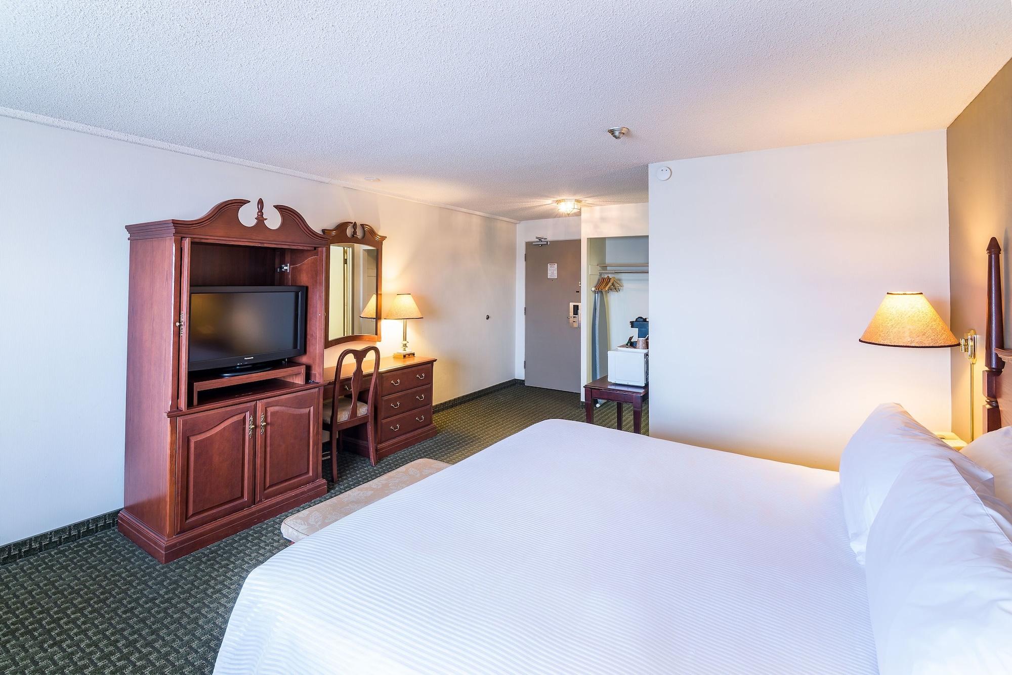Ramada By Wyndham Thunder Bay Airlane Hotel Exteriör bild